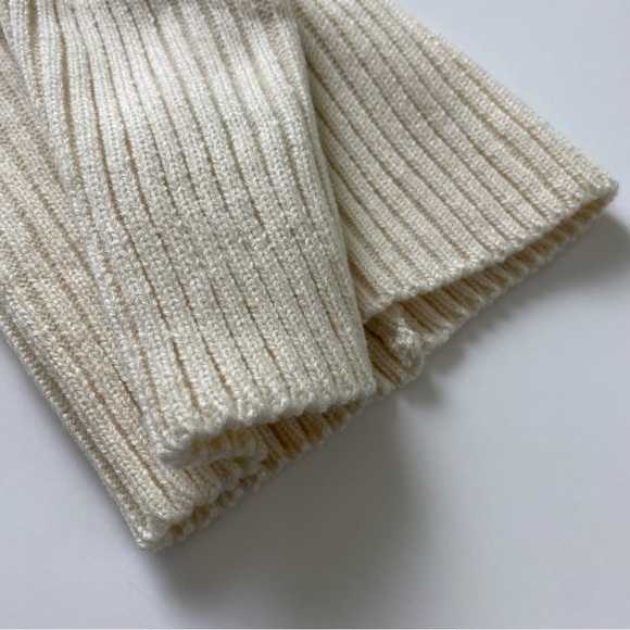 JORESS, SMALL, CREAM COLOR TOP, SLEEVELESS, SOFT MATERIAL - Picture 7 of 8